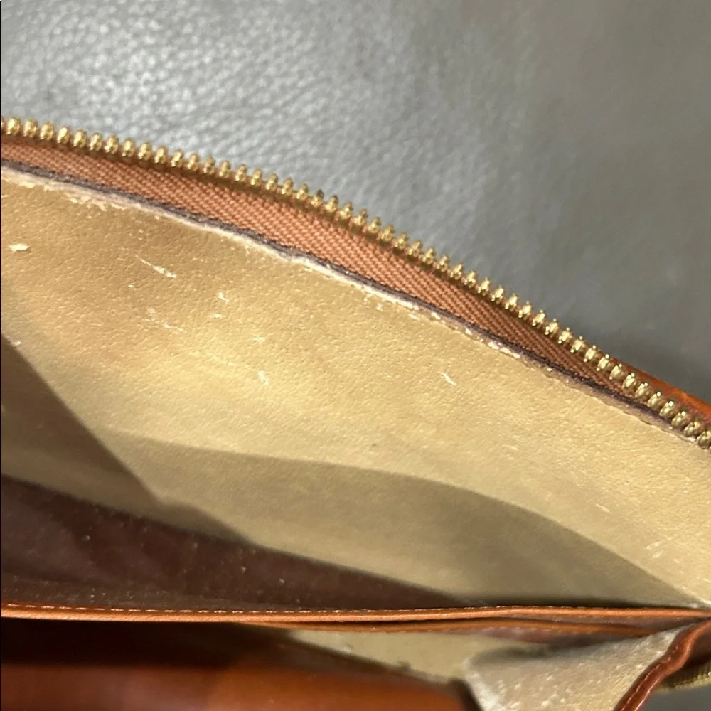 Vintage Dooney & Bourke All-Weather Leather Zip Along Crossbody Wallet - Picture 16 of 16